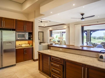 4 Bedroom Villa