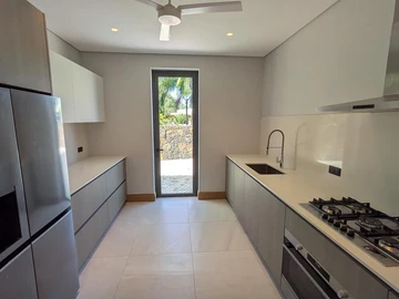 5 Bedroom Villa