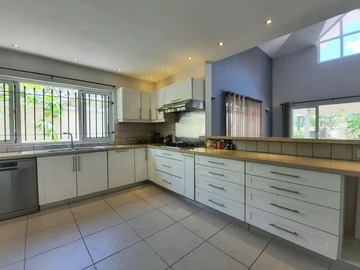 4 Bedroom Villa