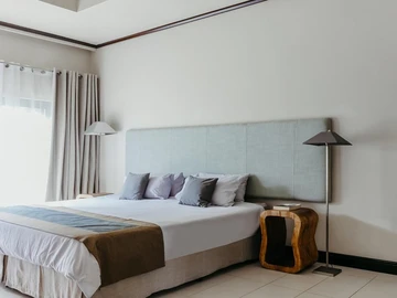 6 Bedroom Villa