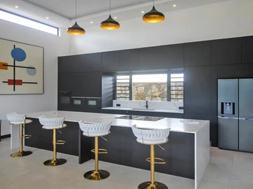 4 Bedroom Villa