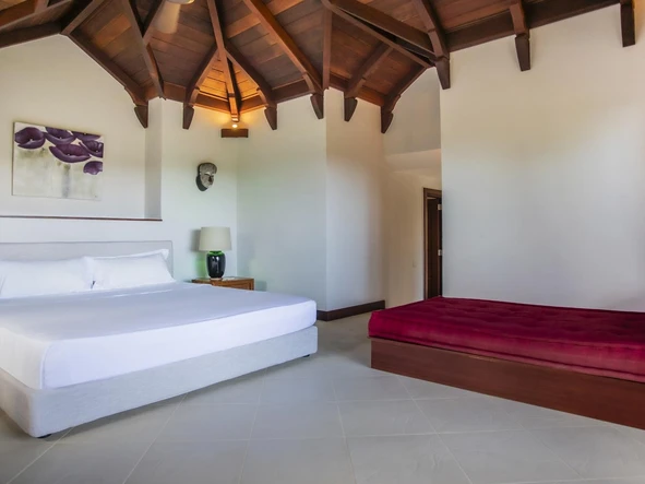 4 Bedroom Villa