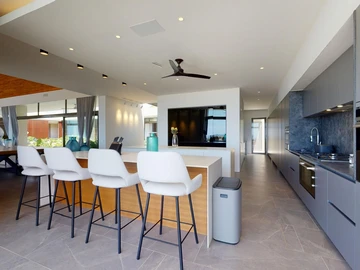 5 Bedroom Villa