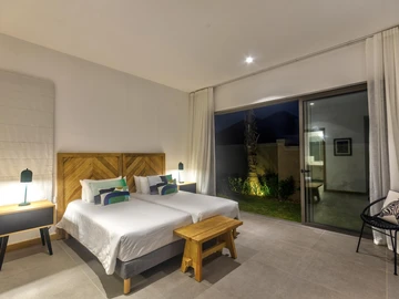 4 Bedroom Villa