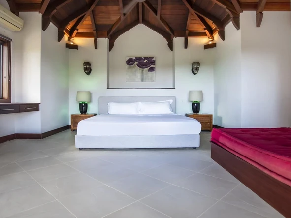 4 Bedroom Villa