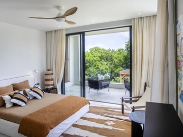 5 Bedroom Villa