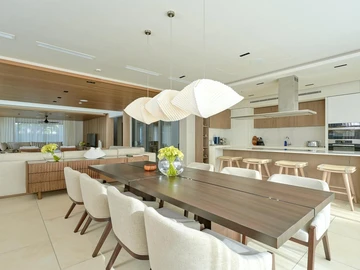 4 Bedroom Villa
