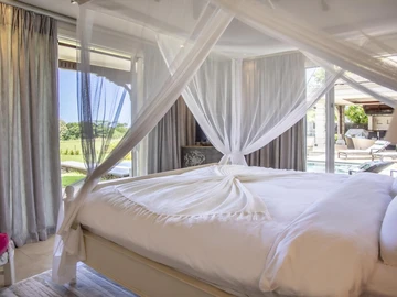 5 Bedroom Villa
