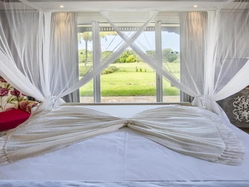 5 Bedroom Villa