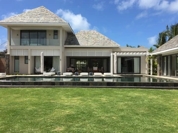 4 Bedroom Villa