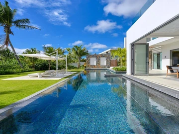 6 Bedroom Villa