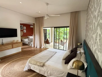 5 Bedroom Villa