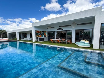 4 Bedroom Villa