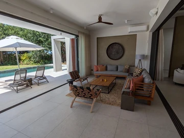 5 Bedroom Villa
