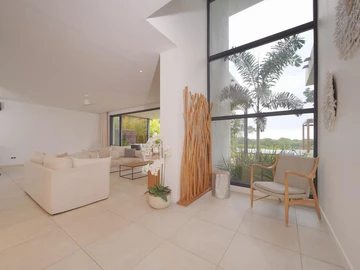 4 Bedroom Villa