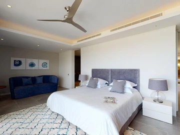 5 Bedroom Villa