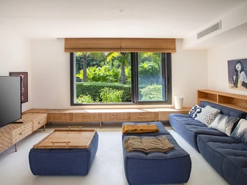 5 Bedroom Villa
