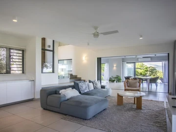 5 Bedroom Villa