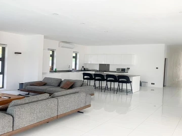 8 Bedroom House