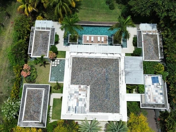 5 Bedroom Villa