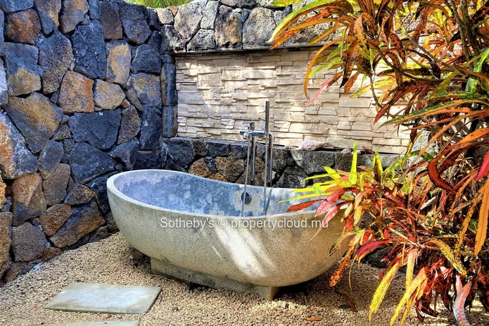  Hillside living