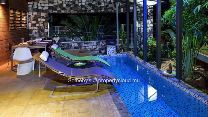 Villa Tide & Stone