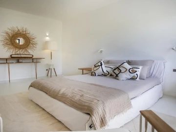 5 Bedroom Villa