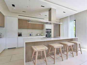 4 Bedroom Villa