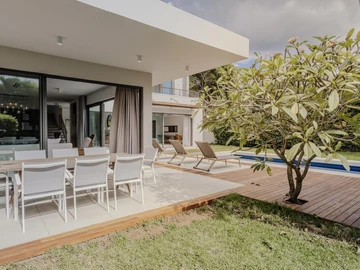 4 Bedroom Villa