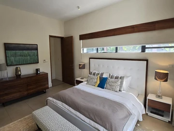4 Bedroom Villa