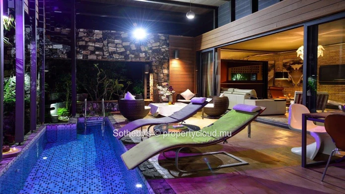 Villa Tide & Stone