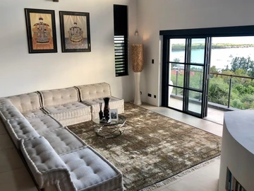 5 Bedroom Villa