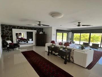 5 Bedroom Villa