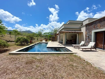 4 Bedroom Villa