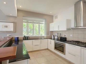 4 Bedroom Villa