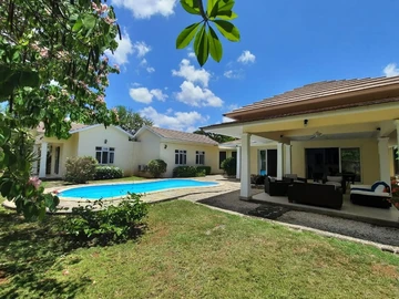 4 Bedroom Villa