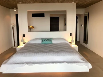 5 Bedroom Villa