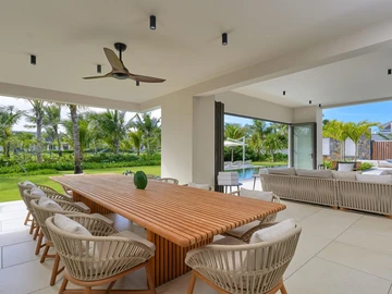 4 Bedroom Villa