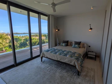5 Bedroom Villa