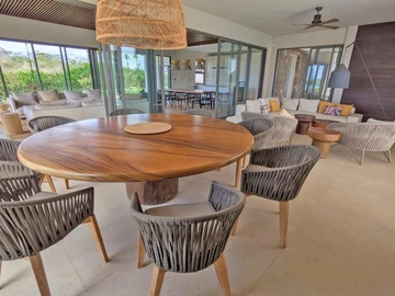 4 Bedroom Villa