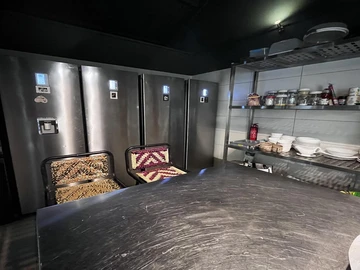 6 Bedroom Villa