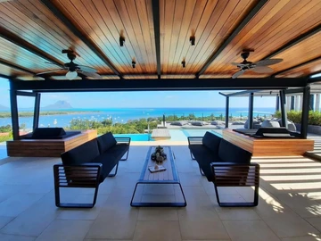5 Bedroom Villa