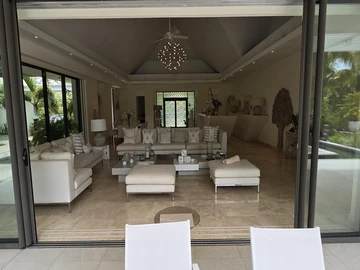 5 Bedroom Villa