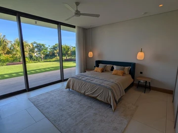 5 Bedroom Villa