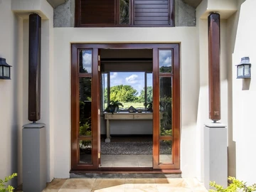 5 Bedroom Villa