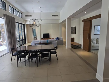 4 Bedroom Villa