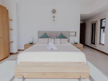 4 Bedroom Villa
