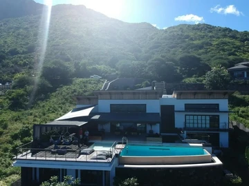 5 Bedroom Villa