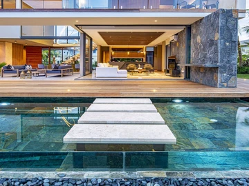 5 Bedroom Villa