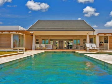 4 Bedroom Villa